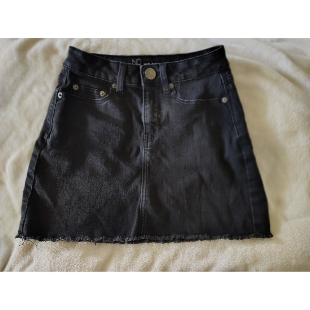 No Boundaries Womens‎ Black Denim Mini Skirt Mid Rise Raw Hem Size 3